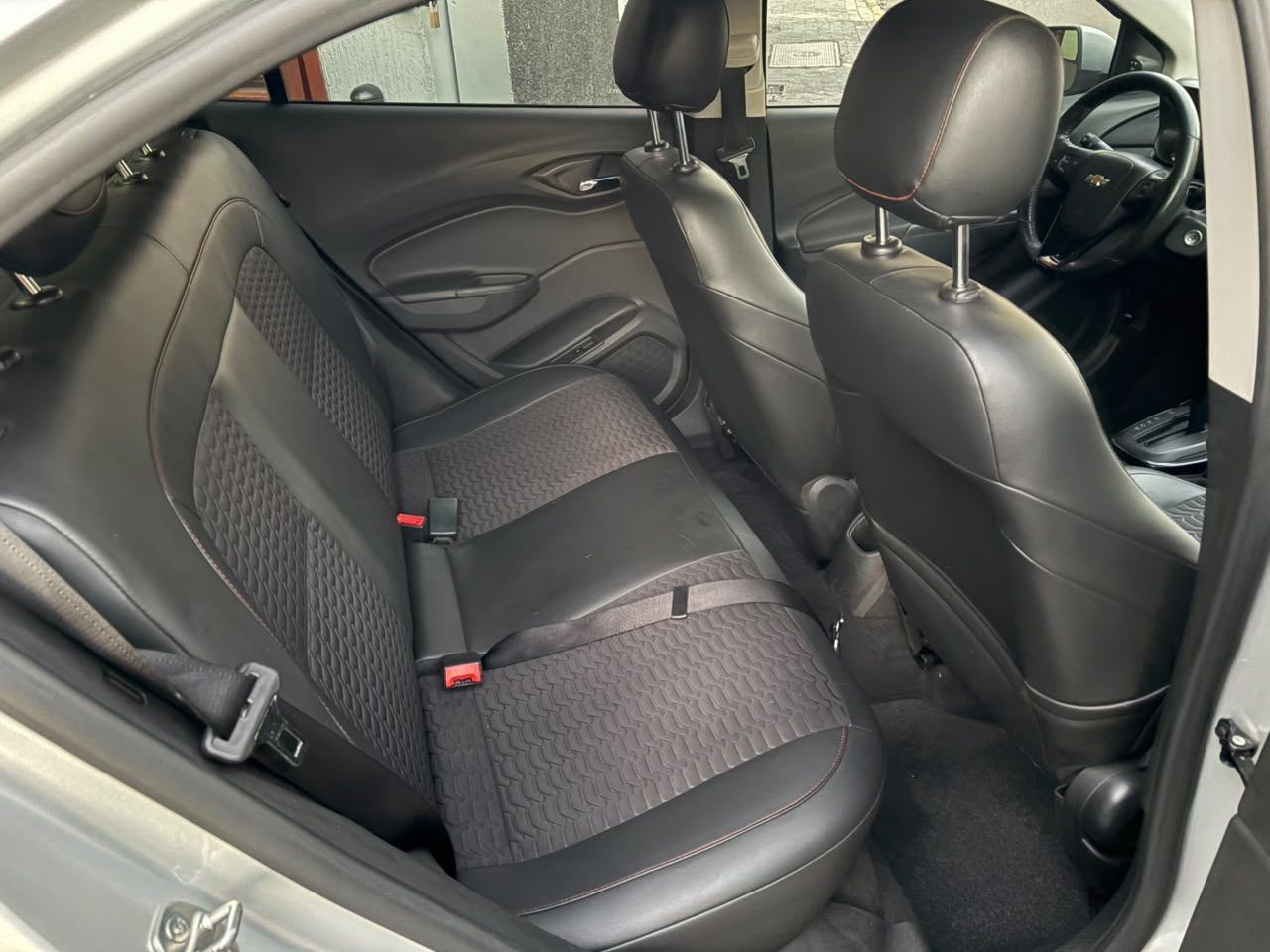 Chevrolet Onix 1.4AT LTZ 2018 seminovo em Vinhedo-SP - foto 5 de 8