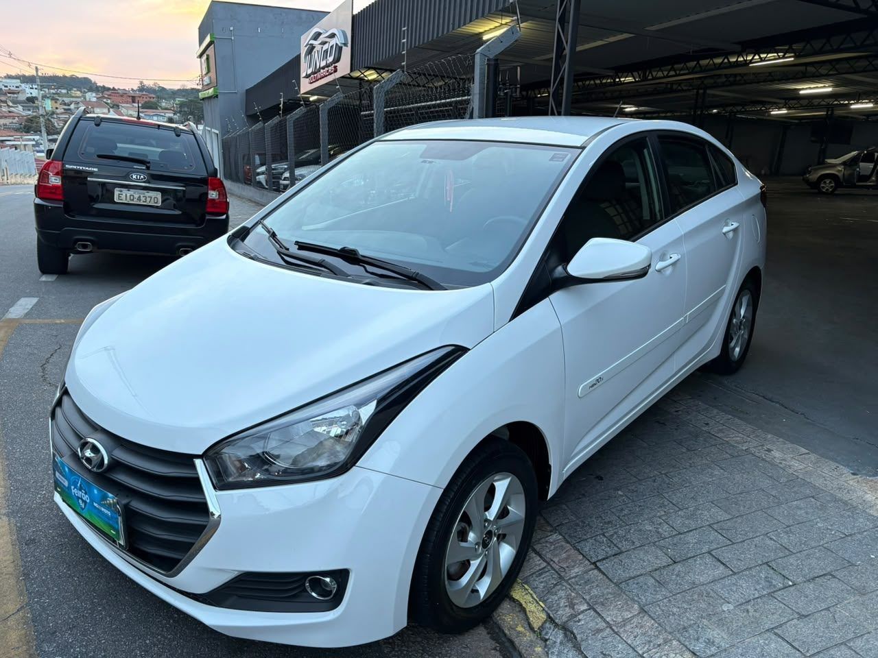 Hyundai Hb20 S Premium 2016 seminovo em Vinhedo-SP - foto 2 de 10