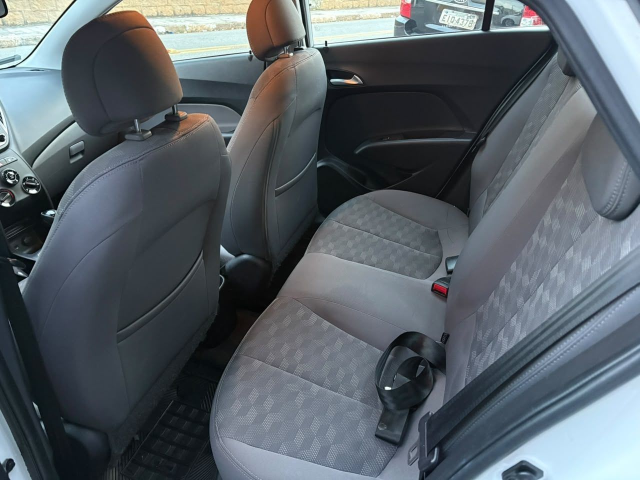 Hyundai Hb20 S Premium 2016 seminovo em Vinhedo-SP - foto 5 de 10