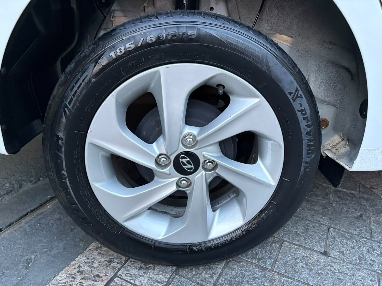 Hyundai Hb20 S Premium 2016 seminovo em Vinhedo-SP - foto 6 de 10