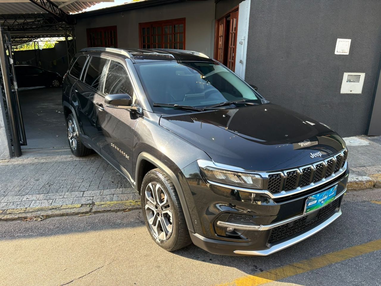 Jeep Commander Limited 1.3turbo 2023 seminovo em Vinhedo-SP - foto 5 de 10