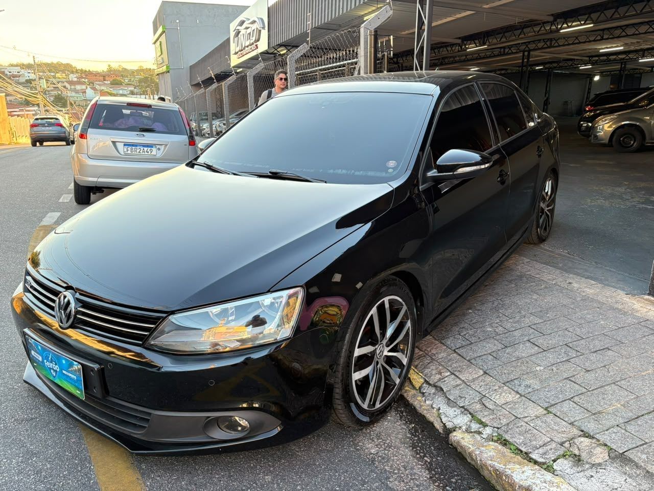 Volkswagen Jetta 2.0 Confortline 2014 seminovo em Vinhedo-SP
