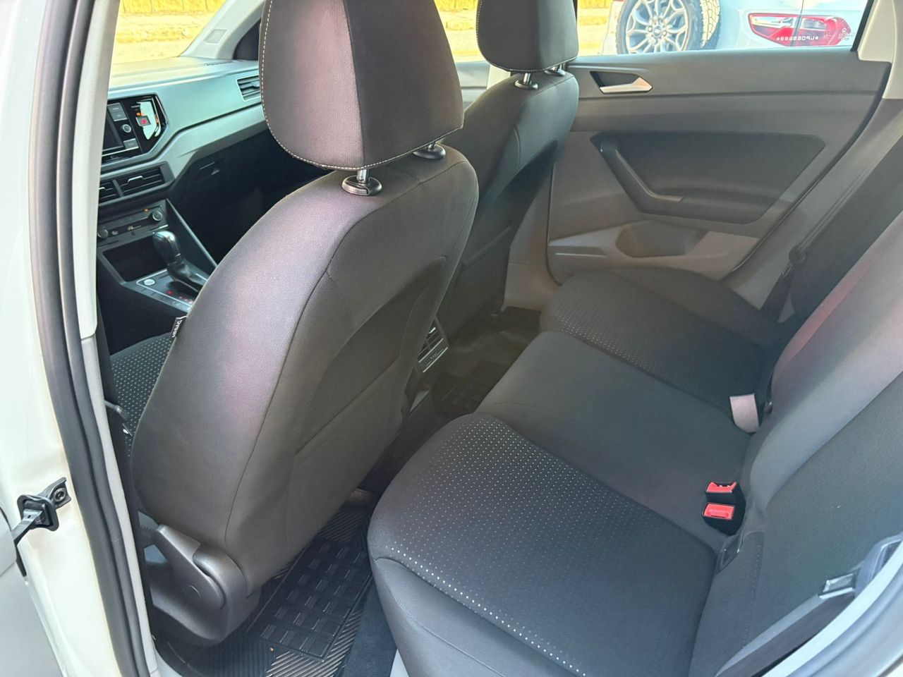 Volkswagen Polo TSI Comfortline 2020 seminovo em Vinhedo-SP - foto 2 de 7