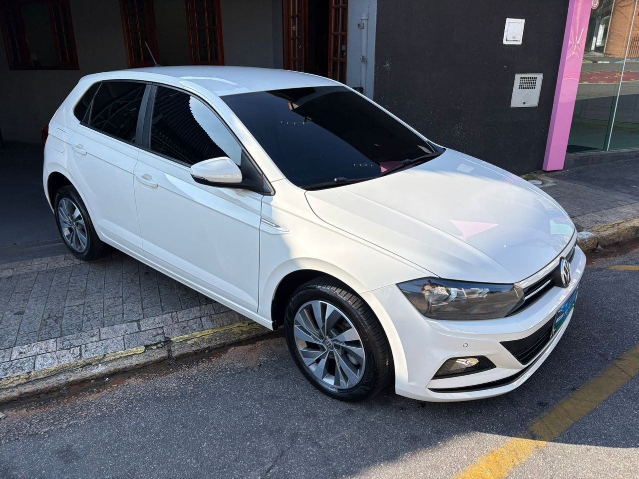 Volkswagen Polo TSI Comfortline 2020 seminovo em Vinhedo-SP - foto 4 de 7